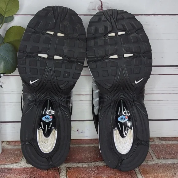 Nike Air Max Tailwind IV 4 GS Black Gradient Size 6 Youth Running Shoe Sneakers